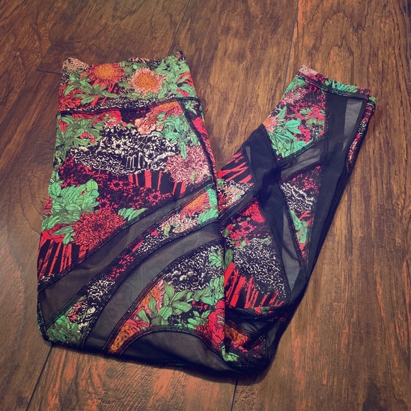 lululemon athletica Pants - NWOT 12 lululemon wunder under high rise